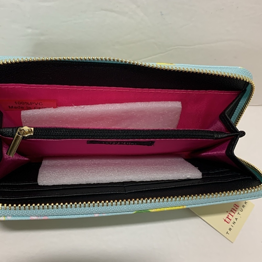 Trina Trina Vegan Faux Leather Wallet Zip Around Yellow Lemon Print NWT - Picture 6 of 7